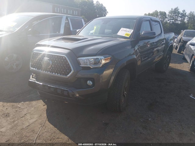 2018 Toyota Tacoma Trd Sport მანქანა იყიდება აუქციონზე, vin: 5TFCZ5AN6JX126334, აუქციონის ნომერი: 45580263