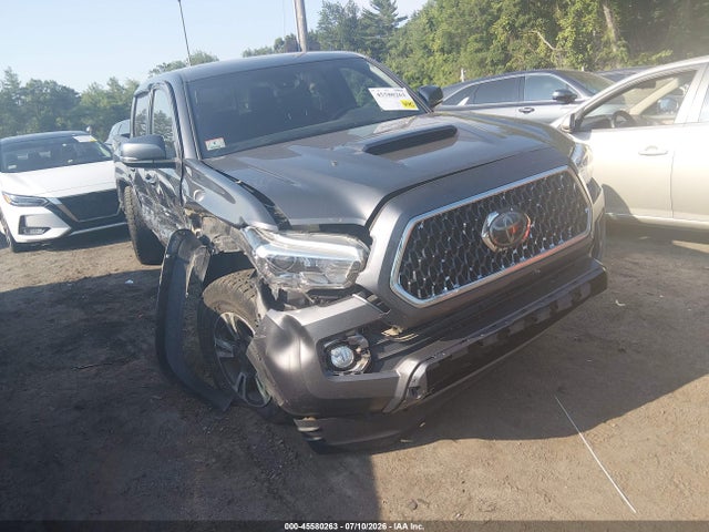 2018 Toyota Tacoma Trd Sport მანქანა იყიდება აუქციონზე, vin: 5TFCZ5AN6JX126334, აუქციონის ნომერი: 45580263