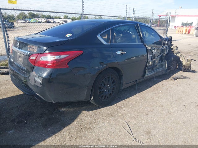 Nissan Altima 2.5 S 2018 1N4AL3AP6JC221682 Image 4