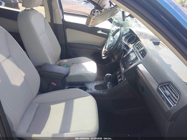 45580354 :رقم المزاد ، 3VV3B7AXXJM039335 vin ، 2018 Volkswagen Tiguan 2.0t Se/2.0t Sel مزاد بيع