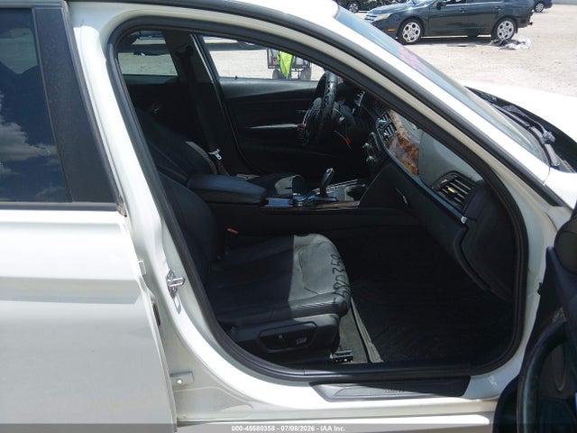 2014 Bmw 328i მანქანა იყიდება აუქციონზე, vin: WBA3A5C57EP602002, აუქციონის ნომერი: 45580358