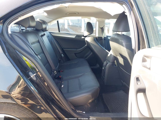 2017 Volkswagen Jetta 1.4t Se მანქანა იყიდება აუქციონზე, vin: 3VWDB7AJ3HM282930, აუქციონის ნომერი: 45580389