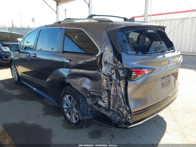 Toyota Sienna Platinum 2023 5TDESKFC4PS081525 Image 3