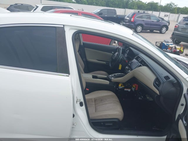 2019 Honda Insight Touring მანქანა იყიდება აუქციონზე, vin: 19XZE4F95KE008773, აუქციონის ნომერი: 45580439