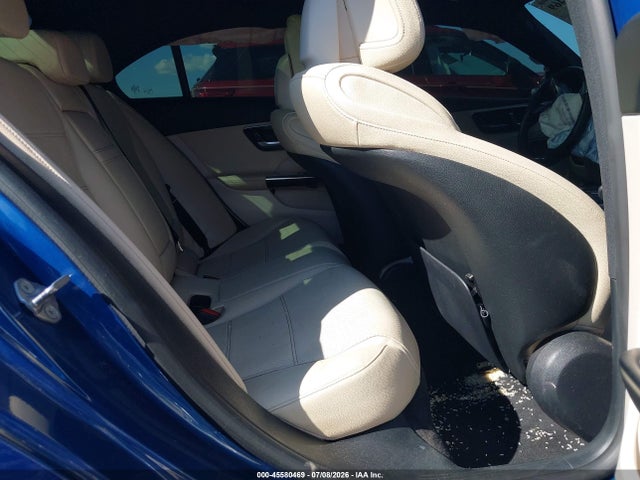 45580469 :رقم المزاد ، W1KAF4HB7RR156549 vin ، 2024 Mercedes-benz C 300 مزاد بيع