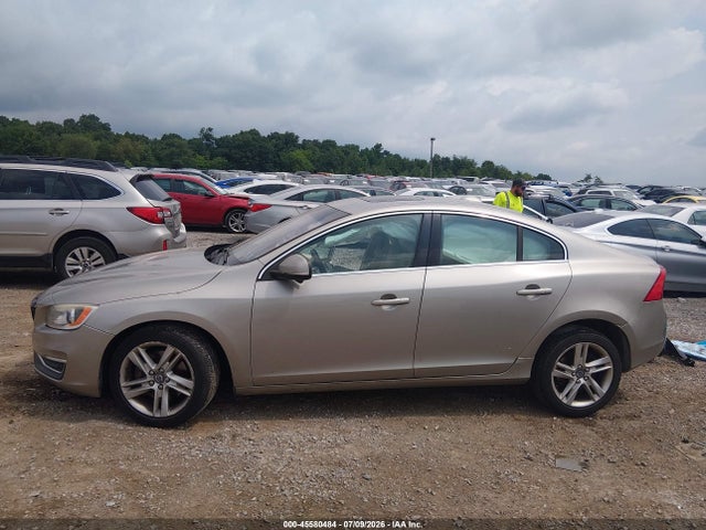 2015 Volvo S60 T5 Premier მანქანა იყიდება აუქციონზე, vin: YV1612TK9F1357173, აუქციონის ნომერი: 45580484