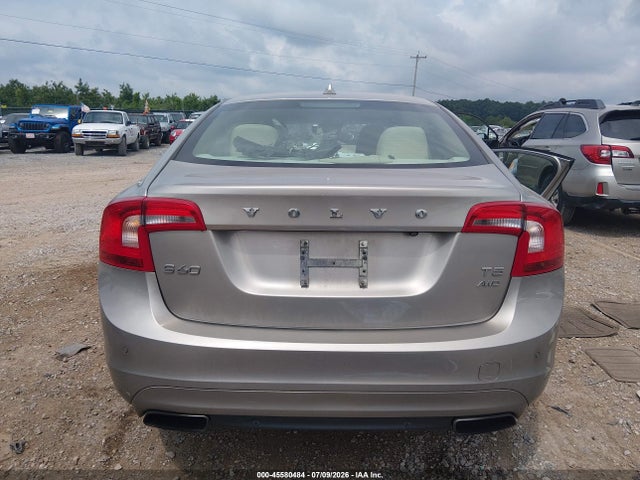 2015 Volvo S60 T5 Premier მანქანა იყიდება აუქციონზე, vin: YV1612TK9F1357173, აუქციონის ნომერი: 45580484