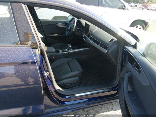 45580600 :رقم المزاد ، WAUCNCF57LA003556 vin ، 2020 Audi A5 Sportback Premium Plus 45 Tfsi Quattro S Tronic مزاد بيع
