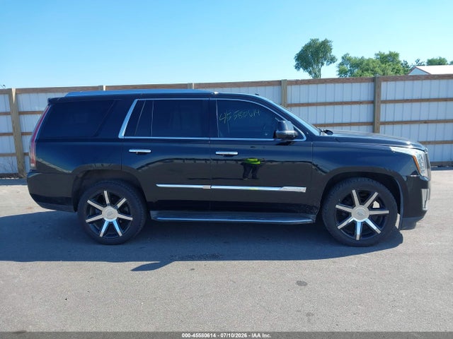 45580614 :رقم المزاد ، 1GYS4MKJ0FR544202 vin ، 2015 Cadillac Escalade Luxury مزاد بيع