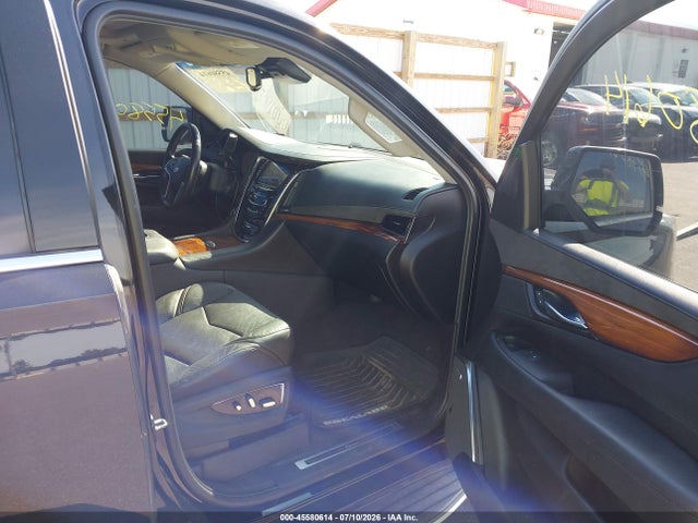 45580614 :رقم المزاد ، 1GYS4MKJ0FR544202 vin ، 2015 Cadillac Escalade Luxury مزاد بيع