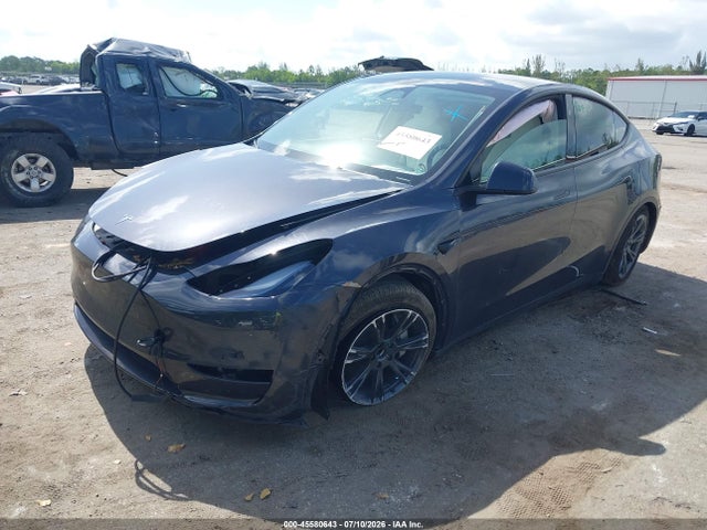 2024 Tesla Model Y Long Range Single Motor Rear-wheel Drive/rwd მანქანა იყიდება აუქციონზე, vin: 7SAYGDED5RF098588, აუქციონის ნომერი: 45580643