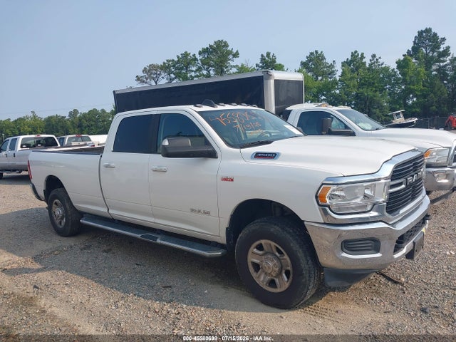 45580698 :رقم المزاد ، 3C63R3HJ4KG724264 vin ، 2019 Ram 3500 Big Horn  4x4 8' Box مزاد بيع