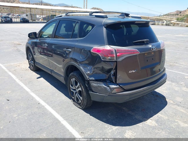 Toyota RAV4 LE 2016 JTMZFREV6GJ095814 Image 3