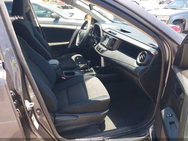 Toyota RAV4 LE 2016 JTMZFREV6GJ095814 Image 5