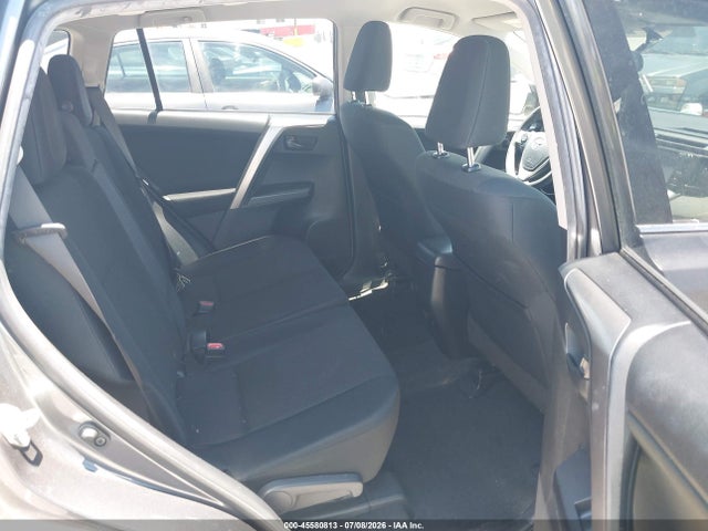 Toyota RAV4 LE 2016 JTMZFREV6GJ095814 Image 8