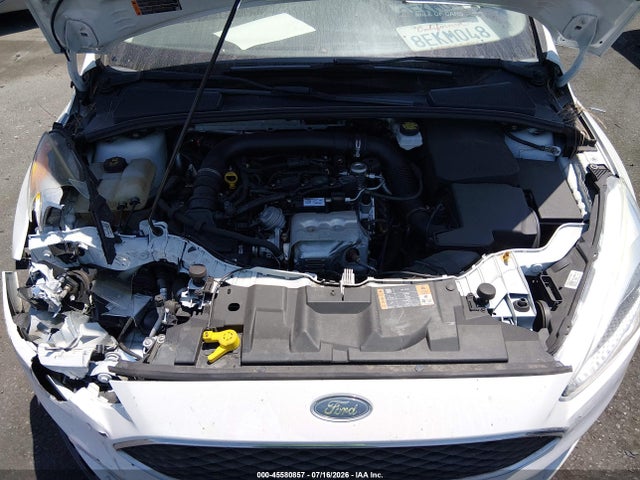 Ford FOCUS SE 2018 1FADP3FE4JL303953 Image 10