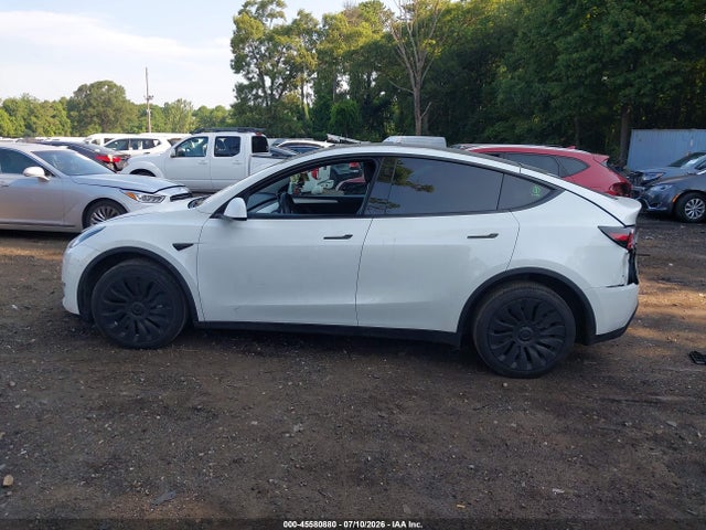 Продаж на аукціоні авто 2023 Tesla Model Y Awd/long Range Dual Motor All-wheel Drive, vin: 7SAYGDEE2PF615741, номер лоту: 45580880