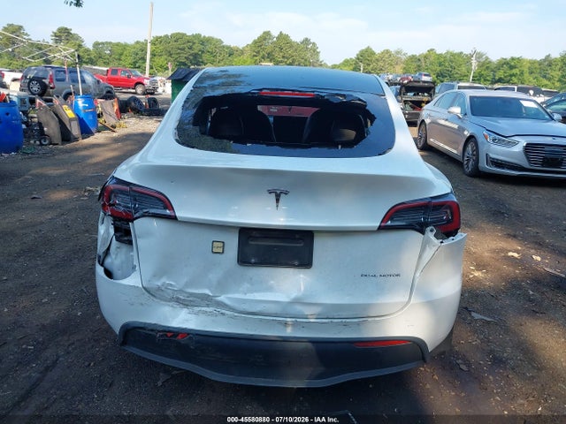 Продаж на аукціоні авто 2023 Tesla Model Y Awd/long Range Dual Motor All-wheel Drive, vin: 7SAYGDEE2PF615741, номер лоту: 45580880
