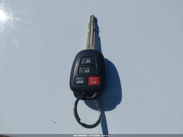 4T1BF1FK3GU239952 Toyota CAMRY SE