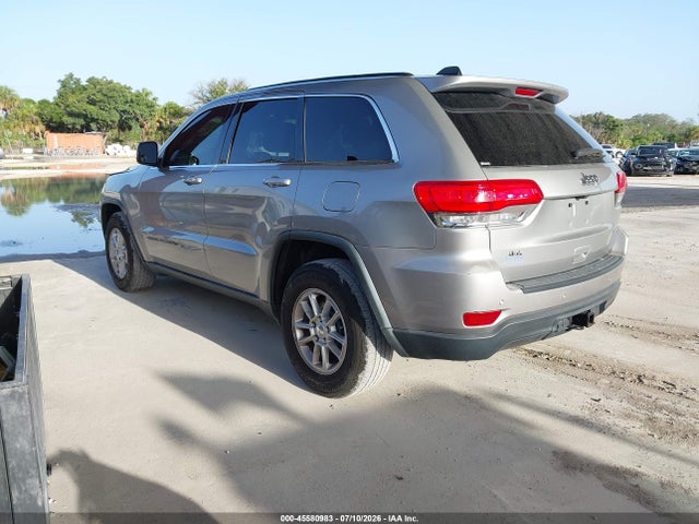 2018 Jeep Grand Cherokee Laredo 4x2 მანქანა იყიდება აუქციონზე, vin: 1C4RJEAG2JC407234, აუქციონის ნომერი: 45580983