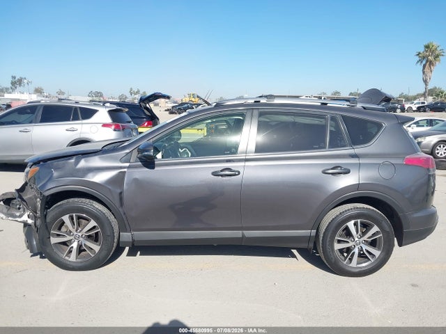 Toyota Rav4 Xle 2018 JTMWFREVXJJ741074 Image 18