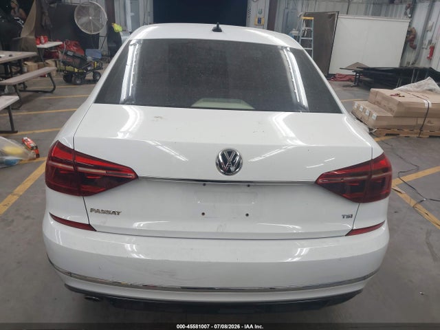 Aukcja sprzedaży 2017 Volkswagen Passat 1.8t R-line, vin: 1VWDT7A31HC065019, numer aukcji: 45581007