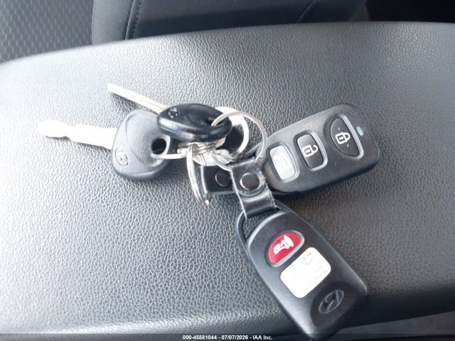 5NPD74LF8LH610823 Hyundai ELANTRA SE