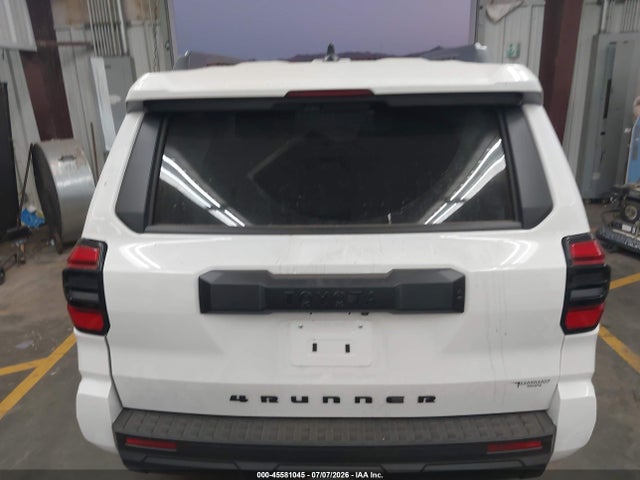 Toyota 4RUNNER SR5 2026 JTEVA5BR9T5083295 Image 16