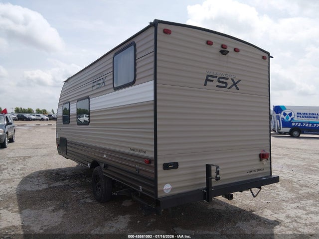 Wildwood Other 2018 4X4TWDV16JY091275 Image 3