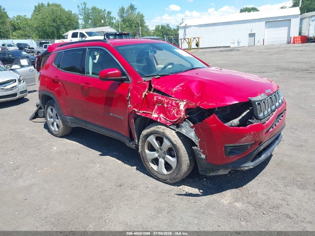 45581099 :رقم المزاد ، 3C4NJDBB4JT270443 vin ، 2018 Jeep Compass Latitude 4x4 مزاد بيع