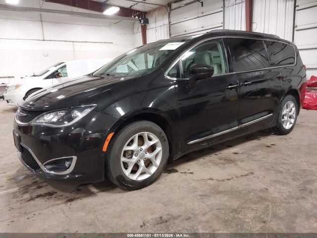 Aukcja sprzedaży 2017 Chrysler Pacifica Touring-l Plus, vin: 2C4RC1EGXHR652863, numer aukcji: 45581101