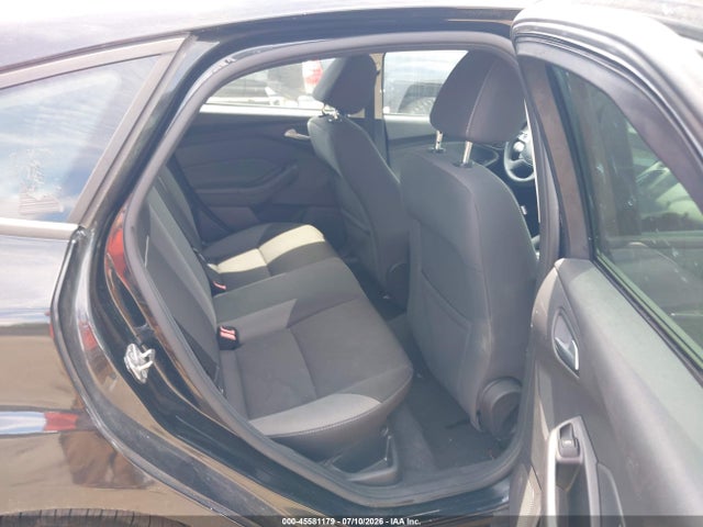 1FADP3K29EL415598 Ford FOCUS SE