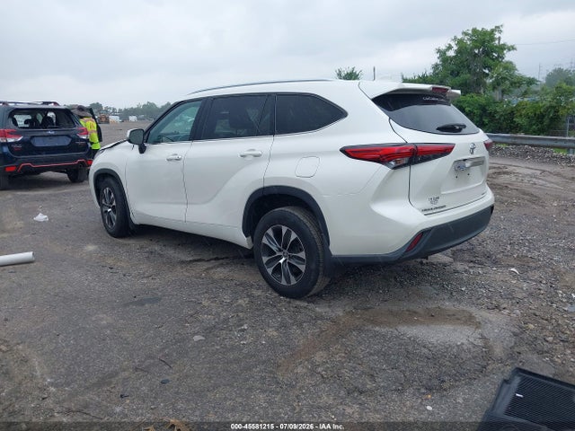 Toyota Highlander Xle 2021 5TDHZRBH1MS535700 Image 3