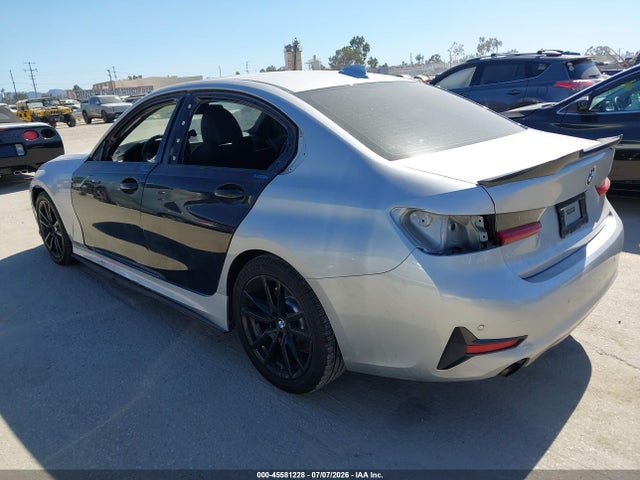 BMW 330I 2019 WBA5R1C51KFH04345 Image 3