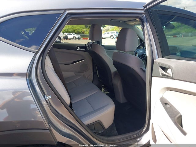 KM8J23A49KU067902 Hyundai TUCSON SE