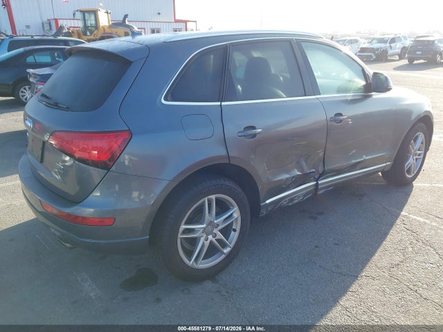 Audi Q5 2.0t Premium 2014 WA1LFAFP7EA131248 Image 4