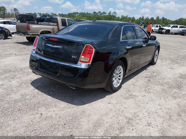 45581296 :رقم المزاد ، 2C3CCAAG4DH527762 vin ، 2013 Chrysler 300 Motown مزاد بيع