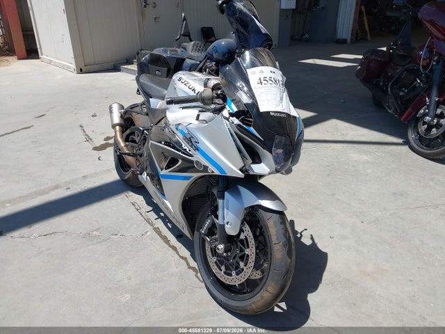 Suzuki GSX-R1000 2025 JS1DM11F1S7100143 главное изображение