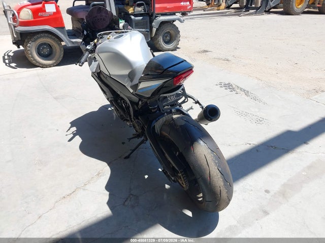 Suzuki GSX-R1000 2025 JS1DM11F1S7100143 Image 3