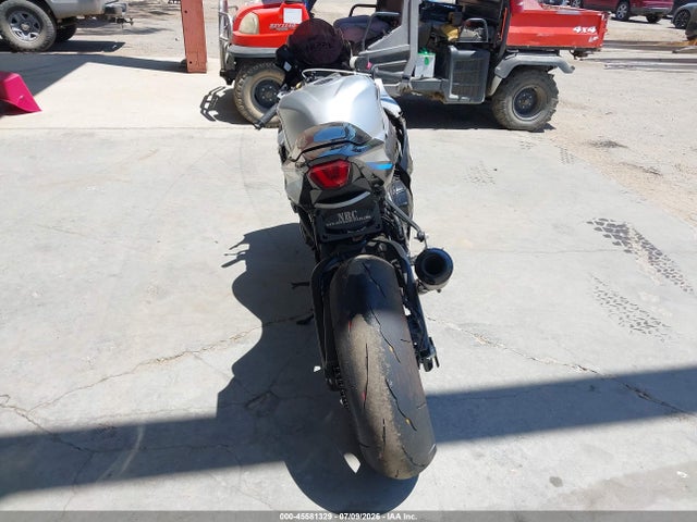 Suzuki GSX-R1000 2025 JS1DM11F1S7100143 Image 6