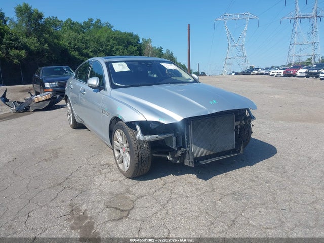 45581382 :رقم المزاد ، SAJBJ4BV9HCY34964 vin ، 2017 Jaguar Xf 35t Premium مزاد بيع