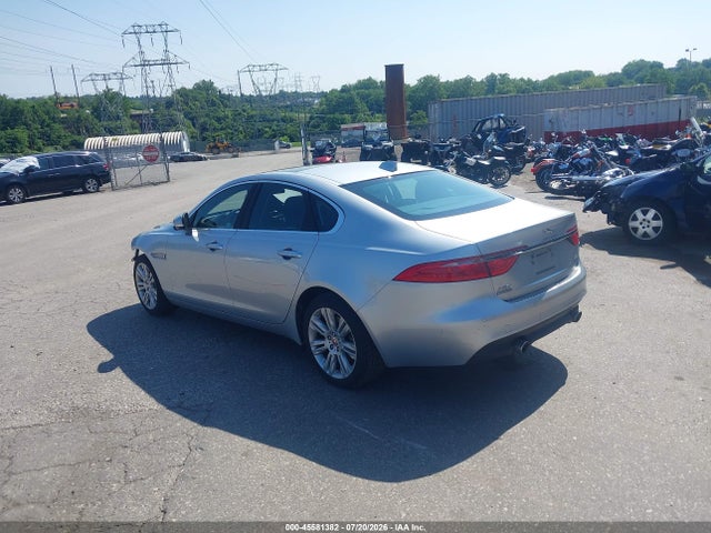 45581382 :رقم المزاد ، SAJBJ4BV9HCY34964 vin ، 2017 Jaguar Xf 35t Premium مزاد بيع