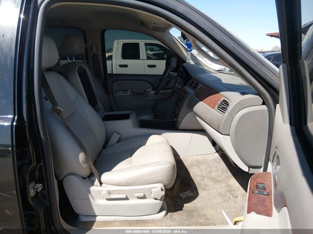 1GNSCJE08ER108892 Chevrolet Suburban Lt