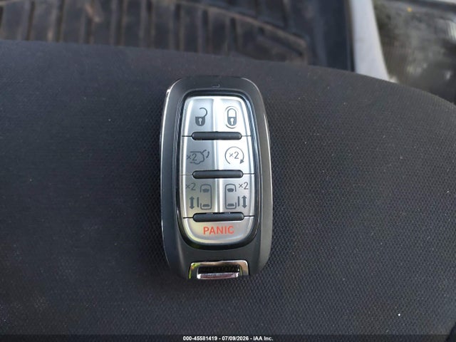 45581419 :رقم المزاد ، 2C4RC1CG8NR103886 vin ، 2022 Chrysler Voyager Lx مزاد بيع