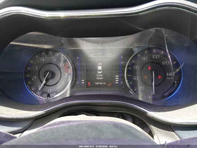 45581472 :رقم المزاد ، 1C3CCCBB2FN758359 vin ، 2015 Chrysler 200 S مزاد بيع