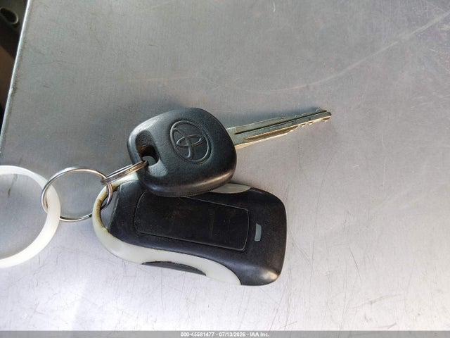 45581477 :رقم المزاد ، 5TFDY5F19AX122307 vin ، 2010 Toyota Tundra Grade 5.7l V8 مزاد بيع
