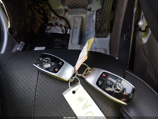 45581493 :رقم المزاد ، WDDZF4KB8JA384252 vin ، 2018 Mercedes-benz E 300 4matic مزاد بيع