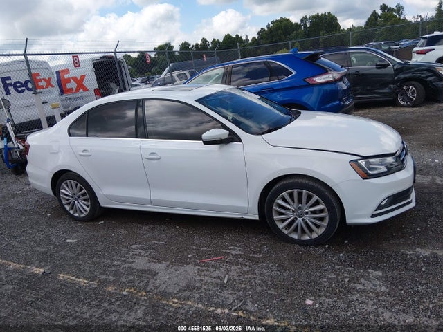 2016 Volkswagen Jetta 1.8t Sel მანქანა იყიდება აუქციონზე, vin: 3VWL07AJ4GM327132, აუქციონის ნომერი: 45581525