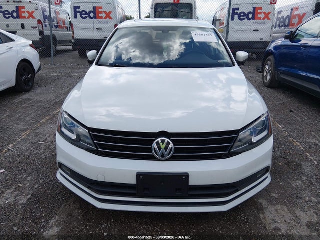 2016 Volkswagen Jetta 1.8t Sel მანქანა იყიდება აუქციონზე, vin: 3VWL07AJ4GM327132, აუქციონის ნომერი: 45581525