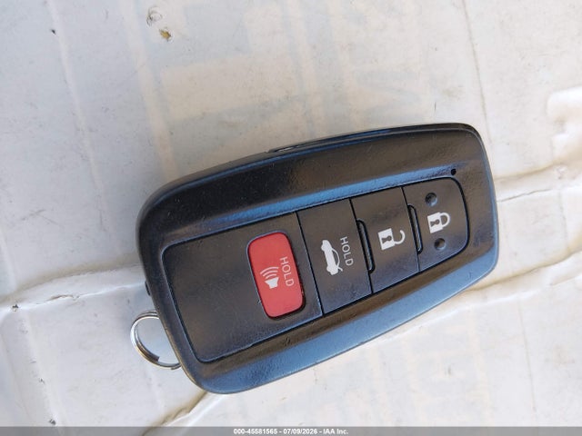 5YFHPRAE3LP008004 Toyota COROLLA LE